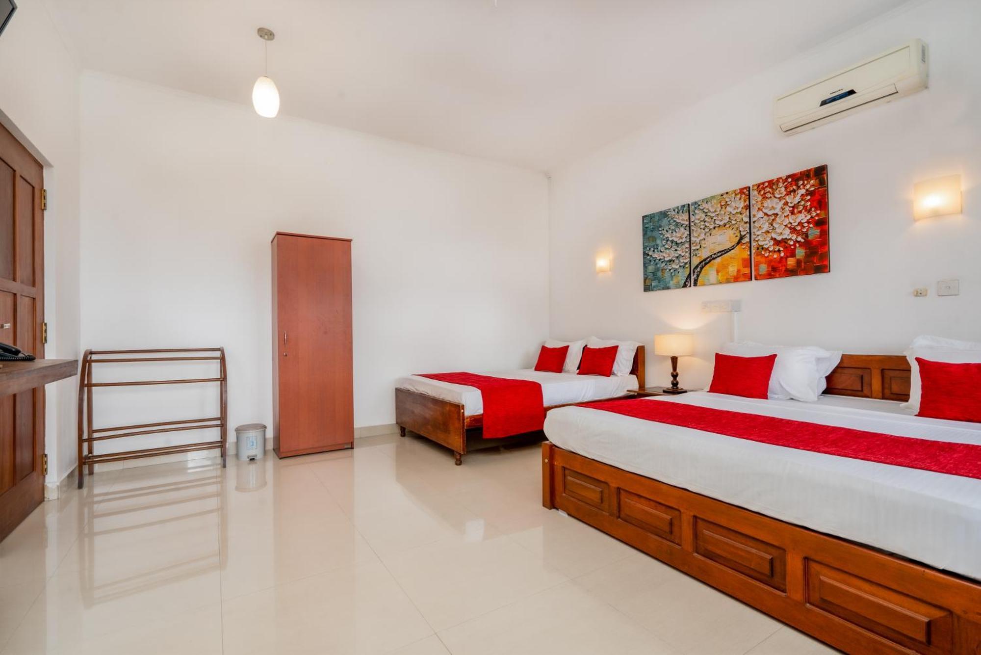 Kandy City Oasis Hotel Buitenkant foto